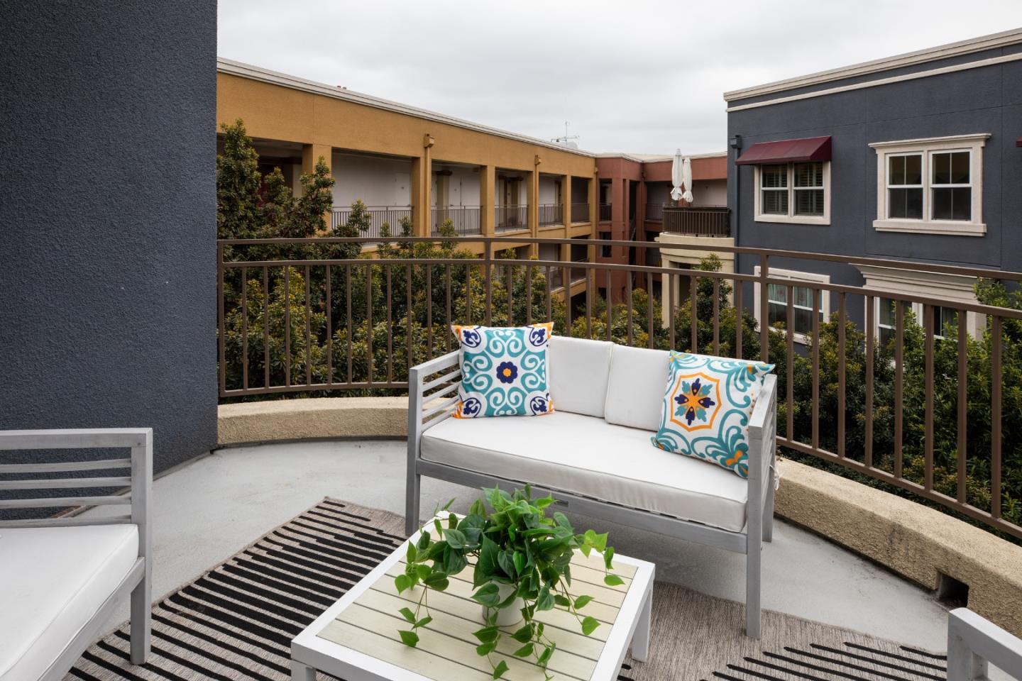 San Jose, California 95126, United States, 3 Bedrooms Bedrooms, ,2 BathroomsBathrooms,Residential,Active,114517