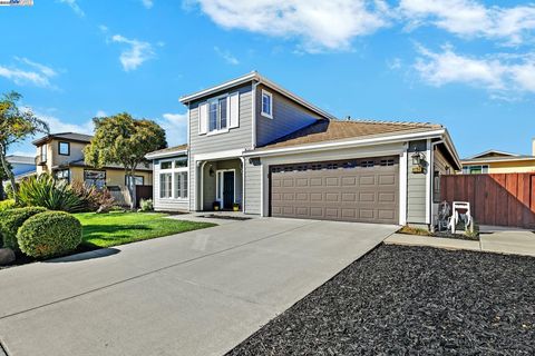 Photo of 6257 Honeysuckle Dr, Newark, CA 94560 (MLS # 41116170)
