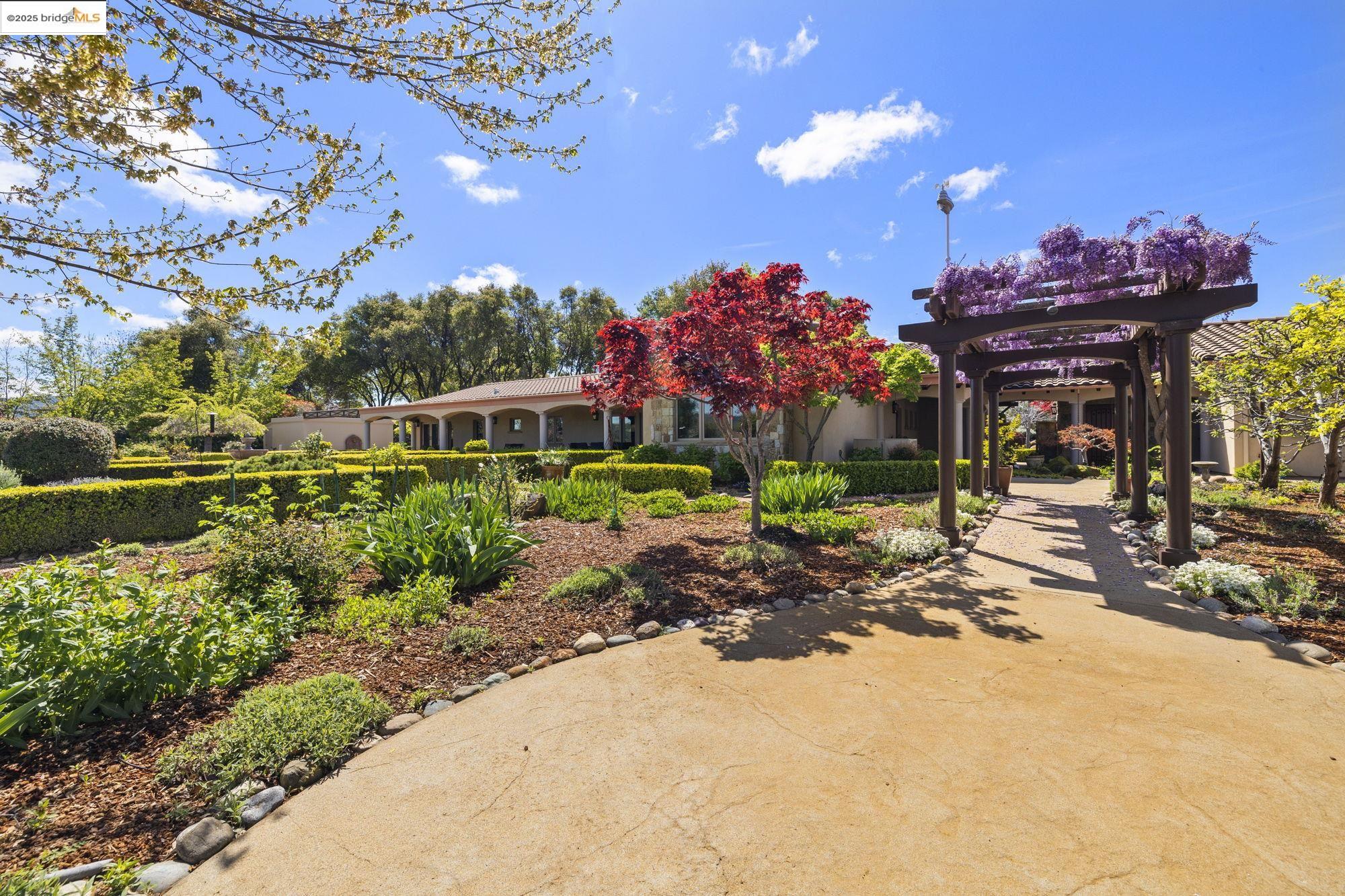 10270 Slate Rim Rd, Sonora, CA, 95370, USA, 3 Bedrooms Bedrooms, ,3 BathroomsBathrooms,Residential,Active,10270 Slate Rim Rd,41111024