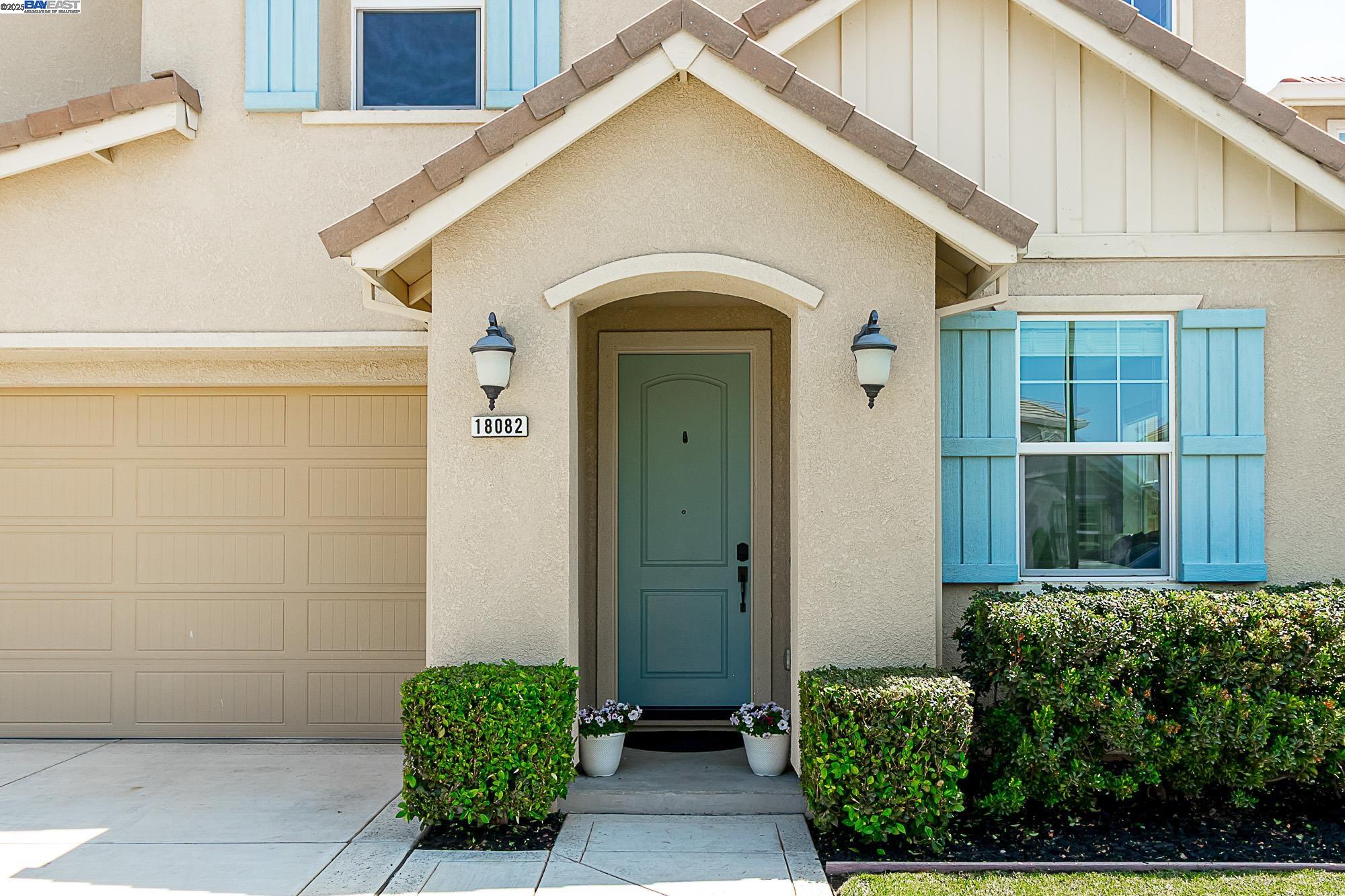 18082 Amador Dr
