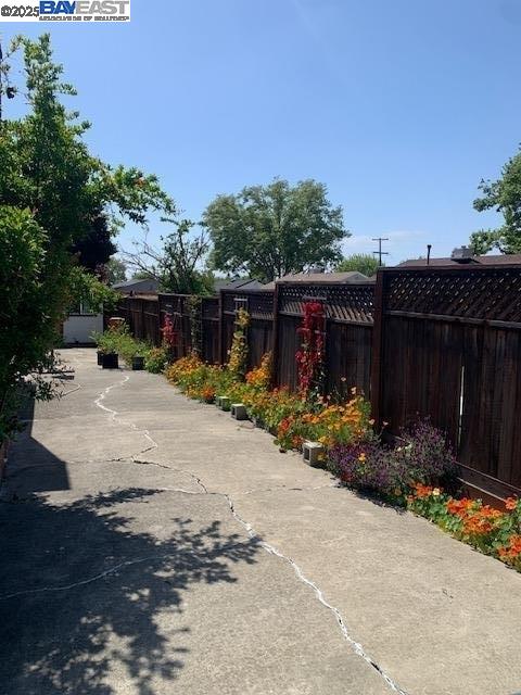 San Leandro, California 94578, United States, 6 Bedrooms Bedrooms, ,Residential,Pending,113502