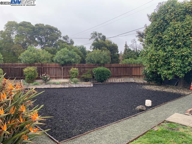 San Leandro, California 94578, United States, 6 Bedrooms Bedrooms, ,Residential,Pending,113502