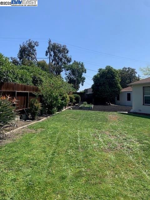 San Leandro, California 94578, United States, 6 Bedrooms Bedrooms, ,Residential,Pending,113502