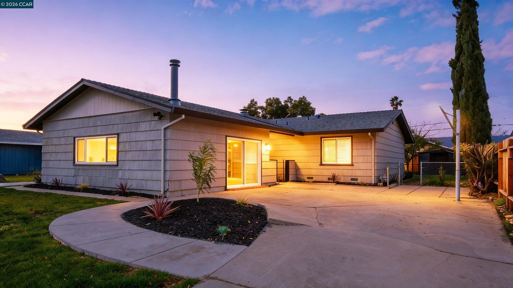 Photo of 5201 Sky Pkwy, Sacramento, CA 95823 (MLS # 41135518)