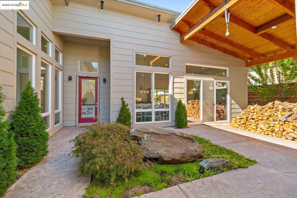 Photo of 18928 Ranch Rd, Jamestown, CA 95327 (MLS # 41116366)