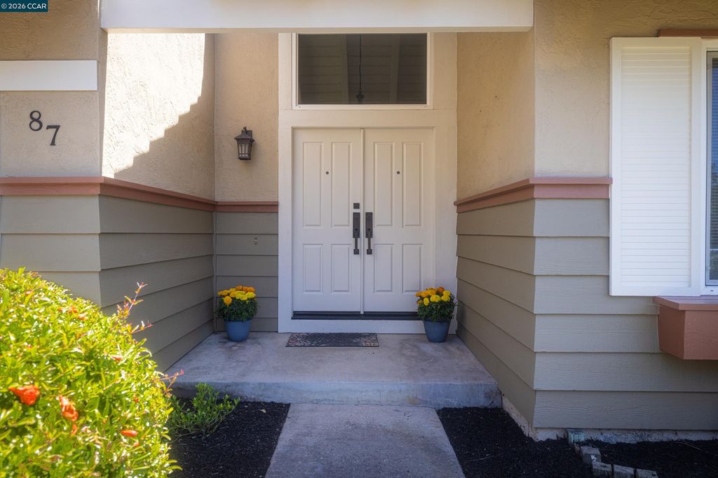 Photo of 87 Lone Pine Court, San Ramon, CA 94582 (MLS # 41135533)