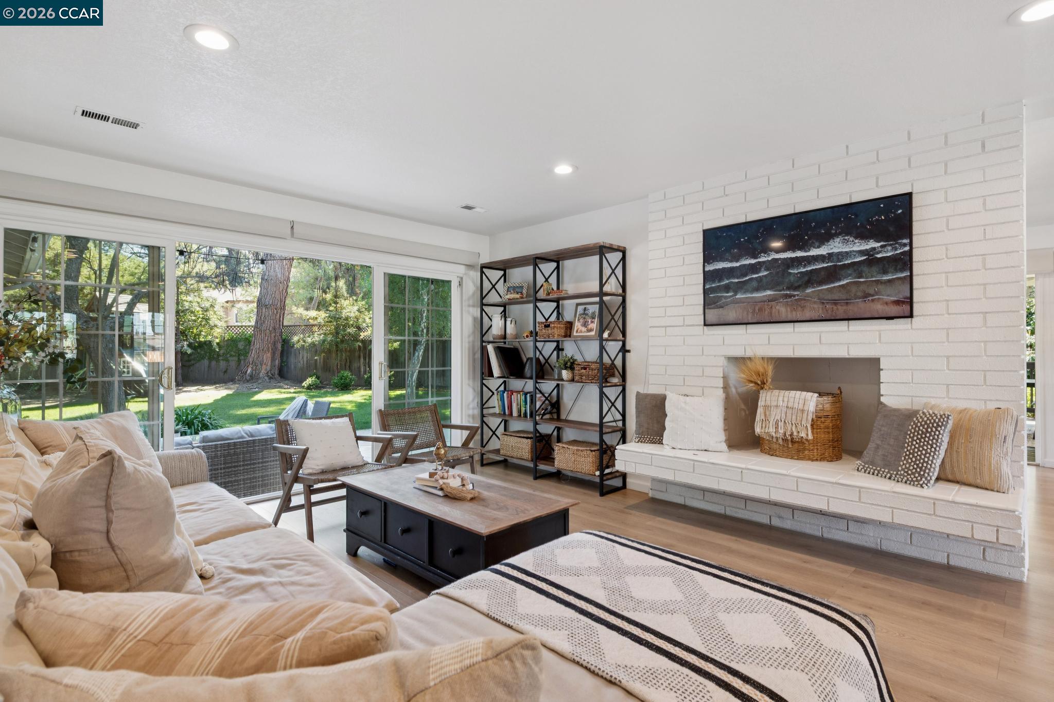 837 Tully Way