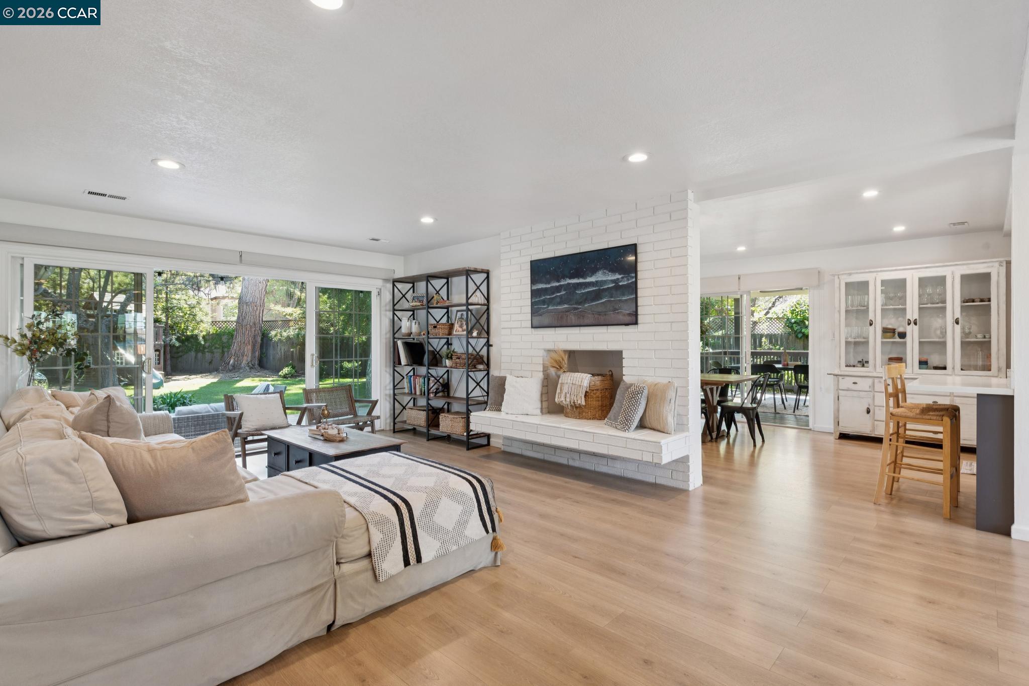 837 Tully Way