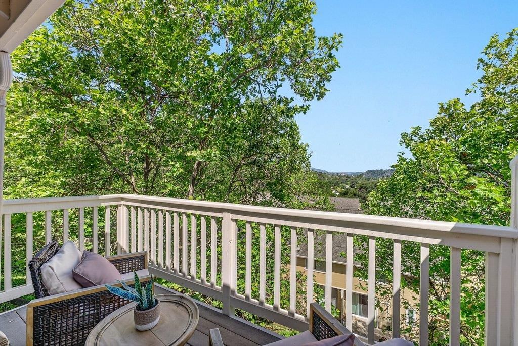 Photo of 12 Horseshoe Court, Scotts Valley, CA 95066 (MLS # ML82047357)