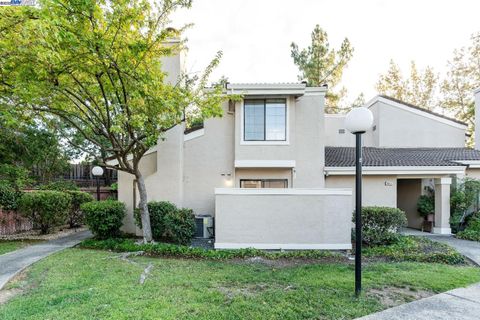 Photo of 601 Palomino Dr #C, Pleasanton, CA 94566 (MLS # 41112453)
