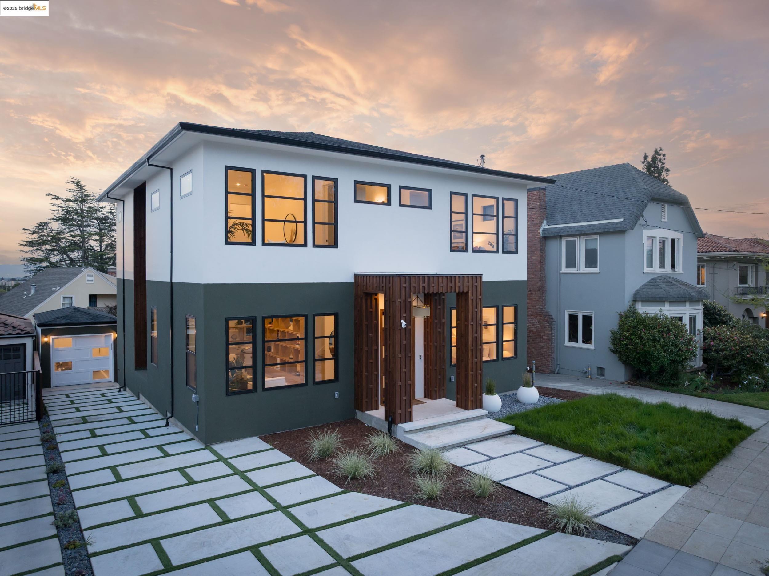 1046 Ashmount