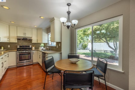 4427 ASHWOOD CMN — listing photo 10