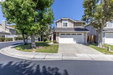 4427 ASHWOOD CMN — listing photo 2