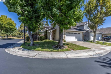 4427 ASHWOOD CMN — listing photo 3