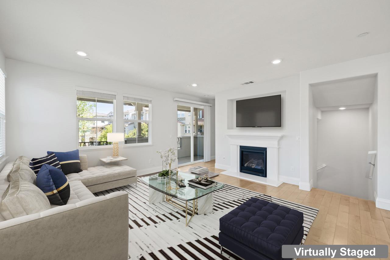 834 Camden Common
