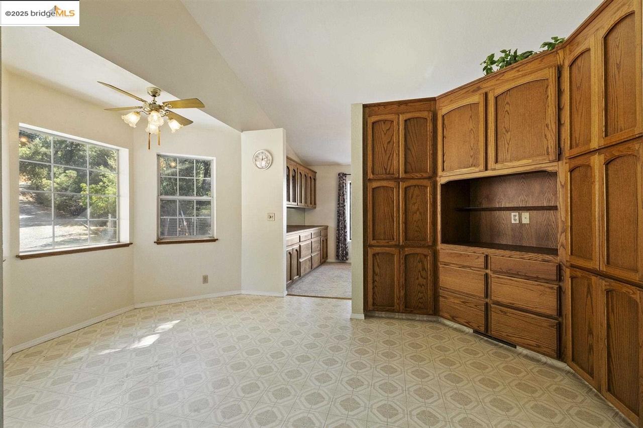 Sonora, California 95370, United States, 3 Bedrooms Bedrooms, ,3 BathroomsBathrooms,Residential,Active,174204