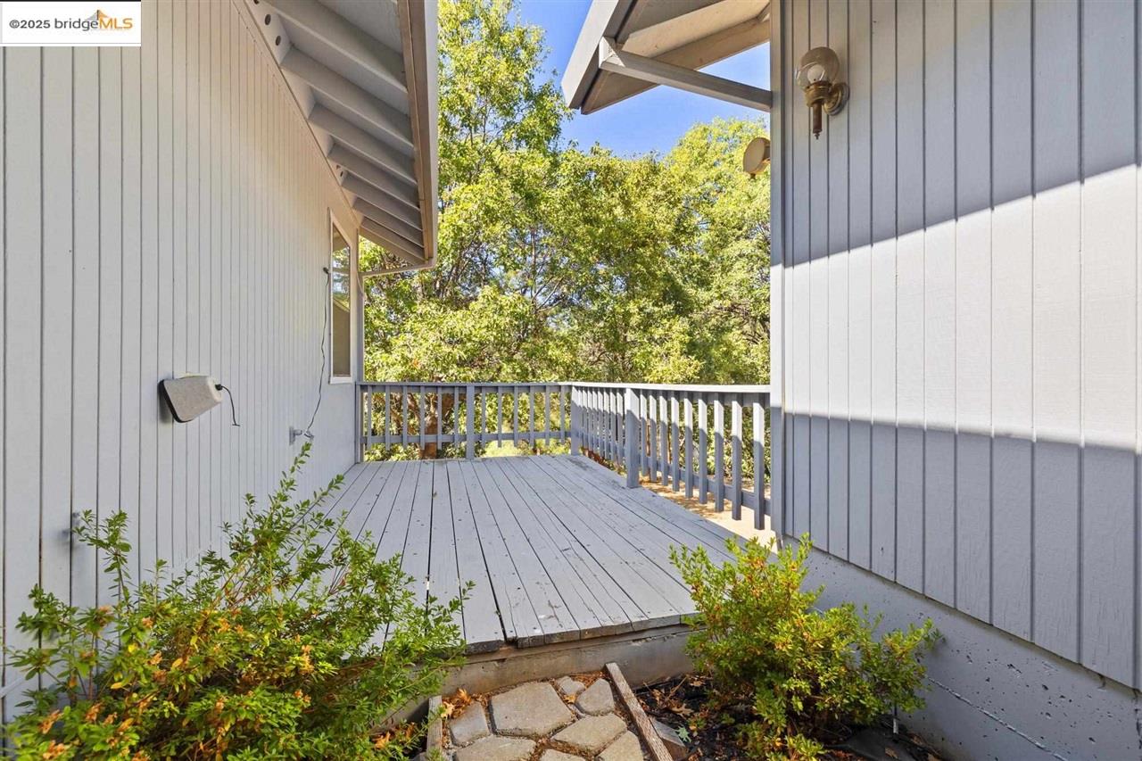 Sonora, California 95370, United States, 3 Bedrooms Bedrooms, ,3 BathroomsBathrooms,Residential,Active,174204