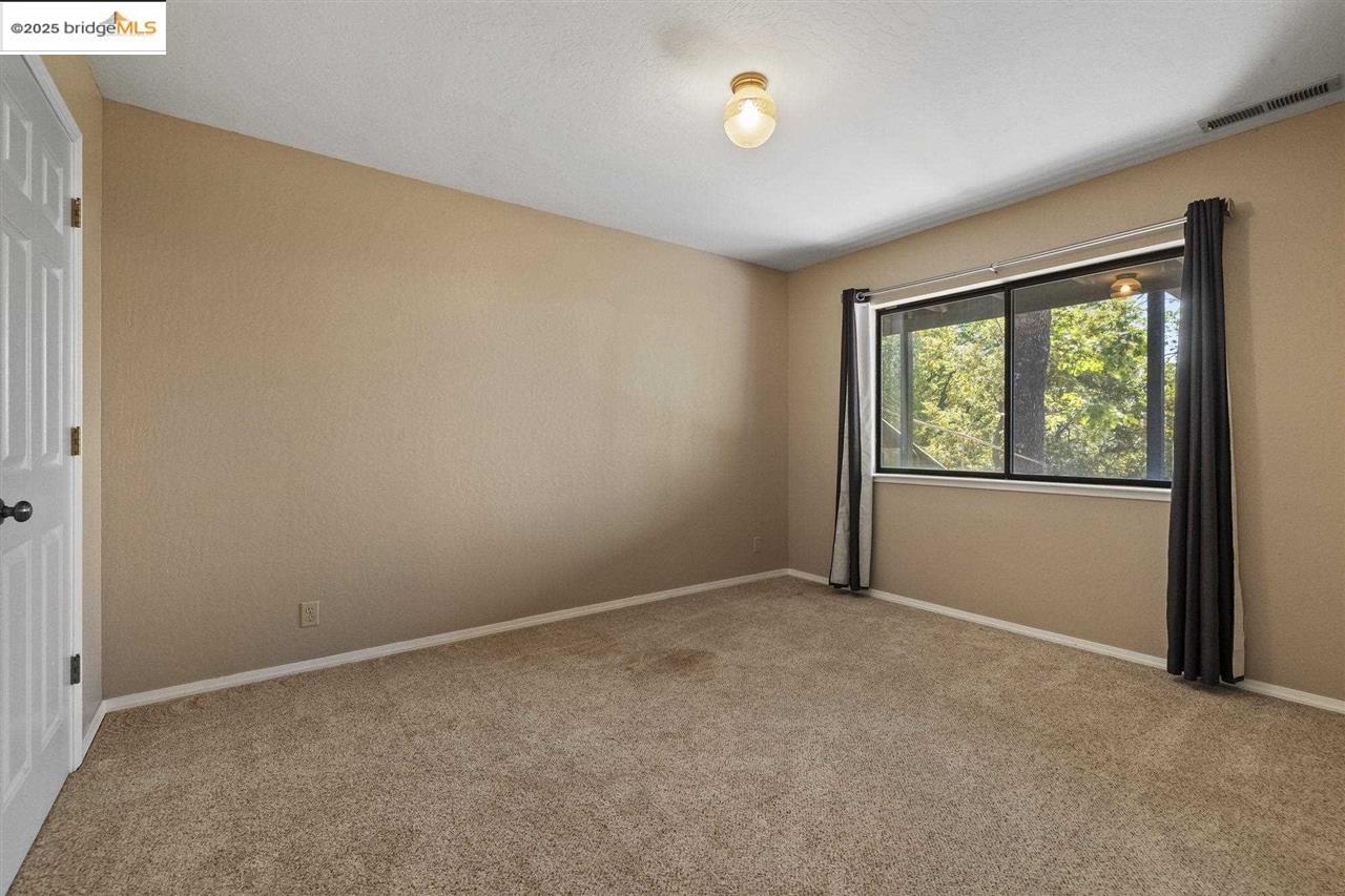 Sonora, California 95370, United States, 3 Bedrooms Bedrooms, ,3 BathroomsBathrooms,Residential,Active,174204