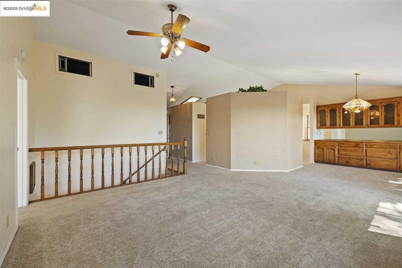 Sonora, California 95370, United States, 3 Bedrooms Bedrooms, ,3 BathroomsBathrooms,Residential,Active,174204