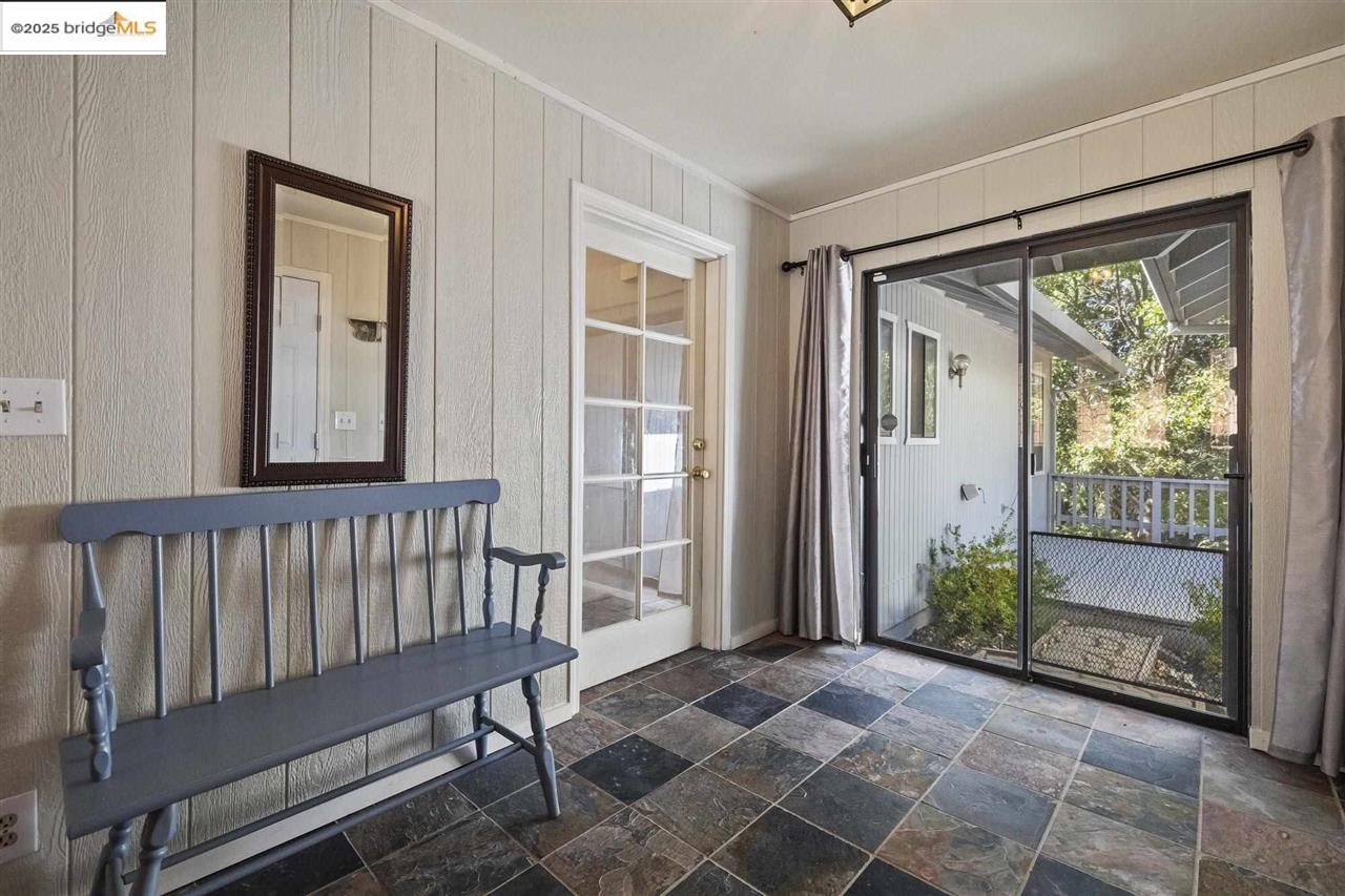 Sonora, California 95370, United States, 3 Bedrooms Bedrooms, ,3 BathroomsBathrooms,Residential,Active,174204