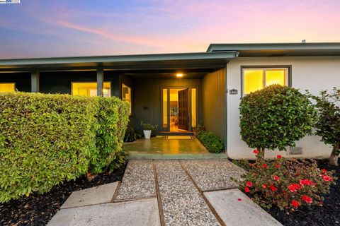 A home in San Leandro