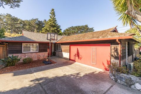 Photo of 530 Rockaway Beach Avenue, Pacifica, CA 94044 (MLS # ML82029145)