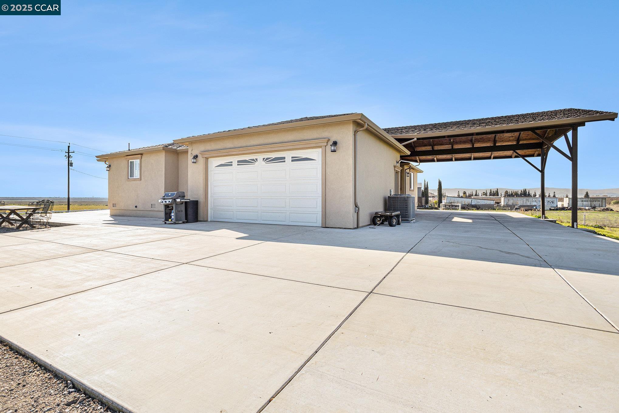 89 Homestead Rd