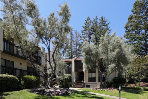 Photo of 226 W Edith Avenue #15, Los Altos, CA 94022 (MLS # ML82035048)