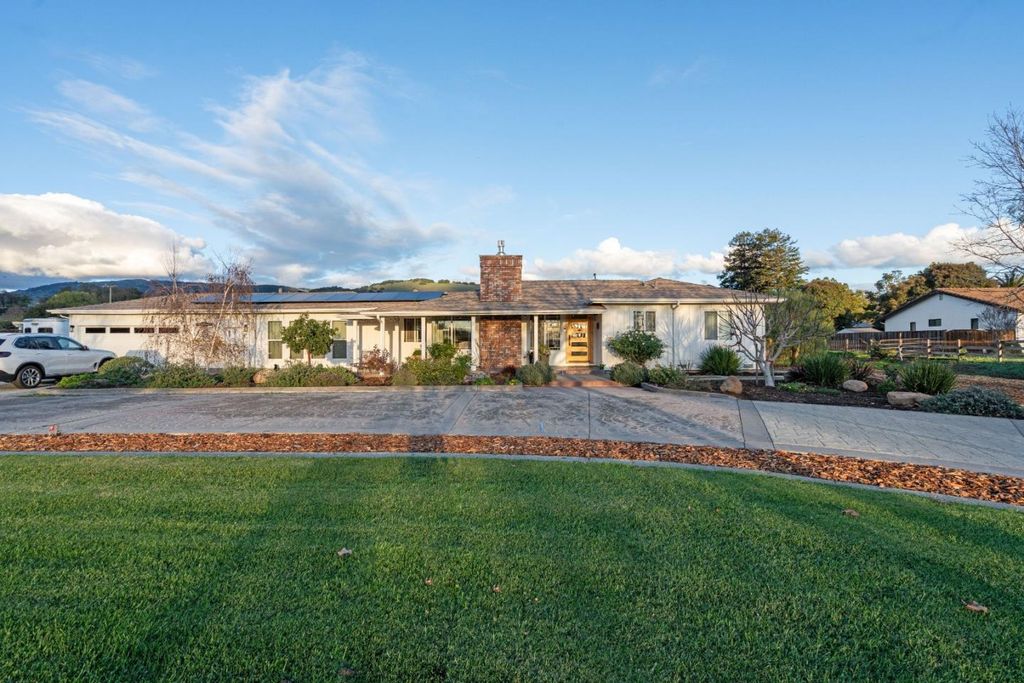 Photo of 10500 Travis Court, Gilroy, CA 95020 (MLS # ML82028814)