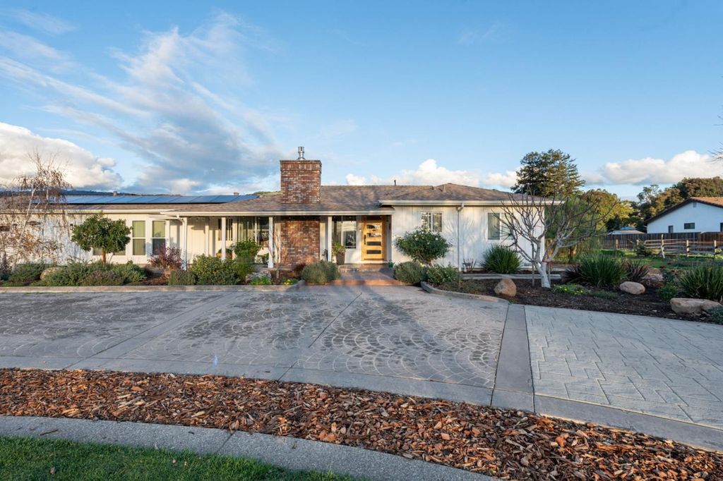 Photo of 10500 Travis Court, Gilroy, CA 95020 (MLS # ML82028814)