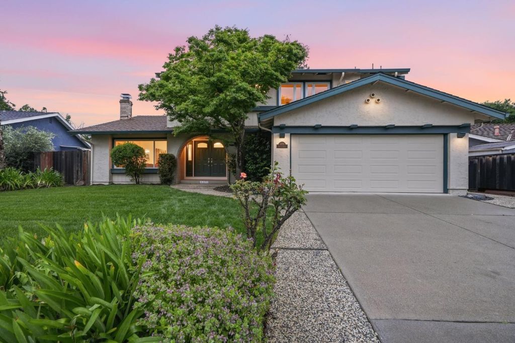 Photo of 1377 Bedford Avenue, Sunnyvale, CA 94087 (MLS # ML82044018)