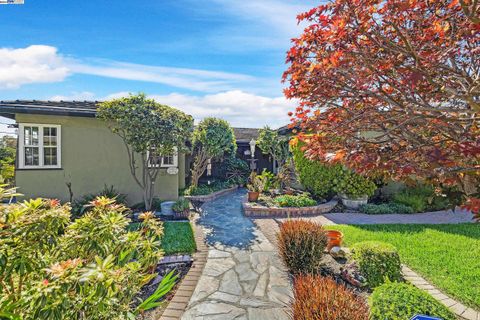 A home in San Leandro