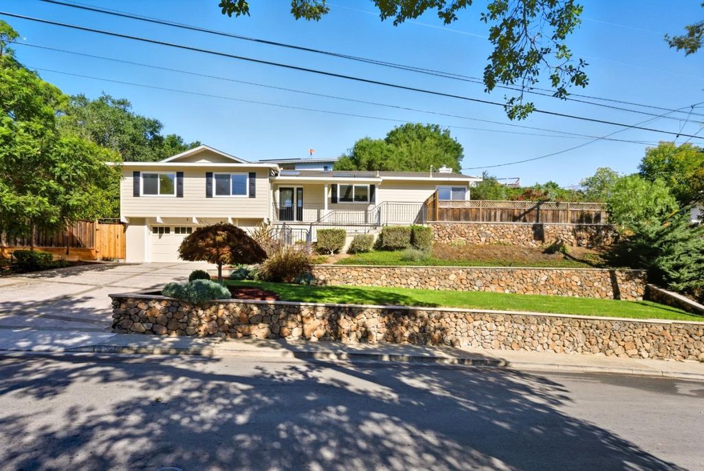 Photo of 2936 Eaton Avenue, San Carlos, CA 94070 (MLS # ML82026172)