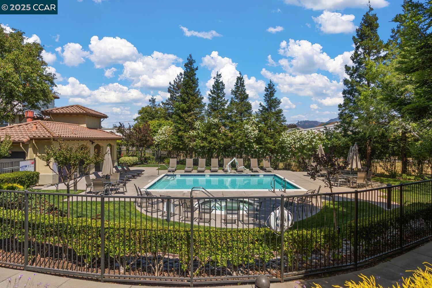 Pleasant Hill, California 94523, United States, 2 Bedrooms Bedrooms, ,3 BathroomsBathrooms,Residential,Active,158481