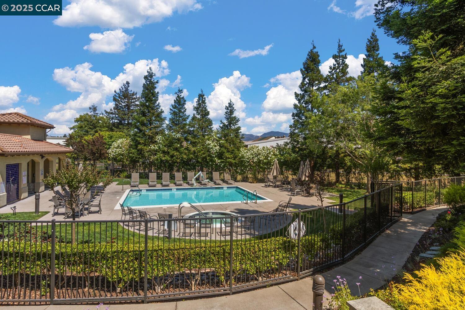 Pleasant Hill, California 94523, United States, 2 Bedrooms Bedrooms, ,3 BathroomsBathrooms,Residential,Active,158481