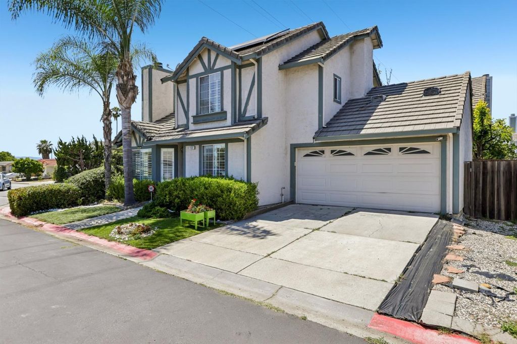 Photo of 1562 Clampett Way, San Jose, CA 95131 (MLS # ML82044699)
