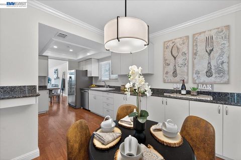 Photo of 7543 Maywood Dr, Pleasanton, CA 94588 (MLS # 41123382)