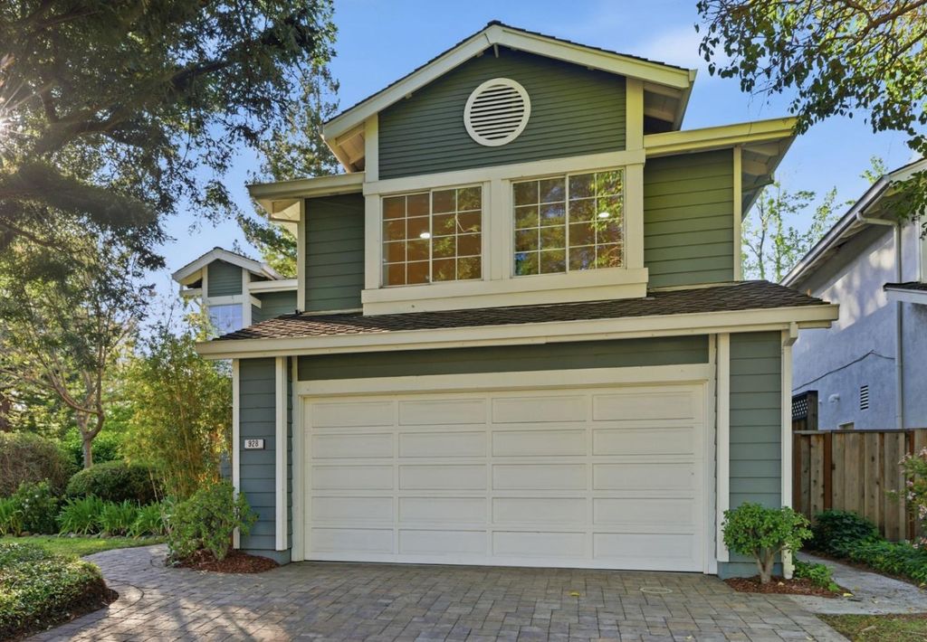 Photo of 928 Knightsbridge Lane, Redwood City, CA 94061 (MLS # ML82040779)