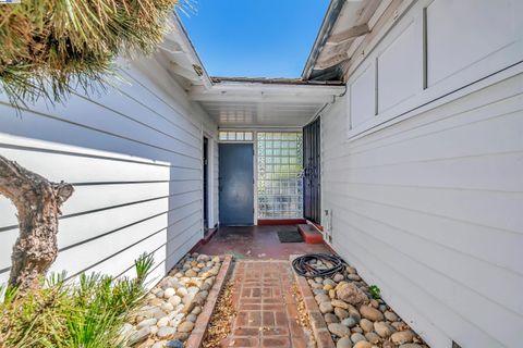 A home in San Leandro