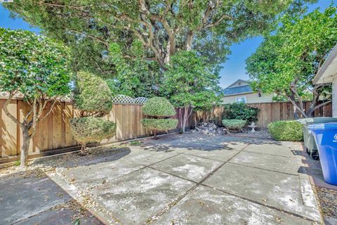 A home in San Leandro