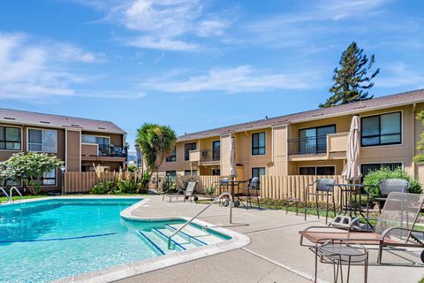Photo of 8975 Alcosta #104, San Ramon, CA 94583 (MLS # 41123365)