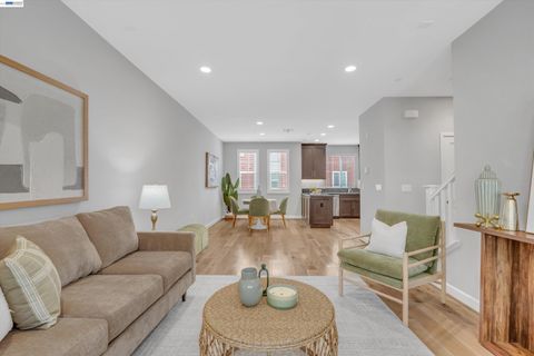 Photo of 333 Basswood Cmn #14, Livermore, CA 94551 (MLS # 41125102)