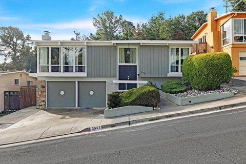 A home in San Bruno