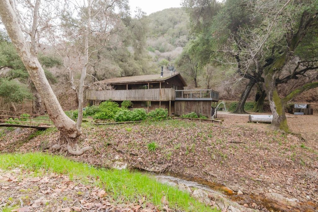 Photo of 54101 Pine Canyon Road, King City, CA 93930 (MLS # ML82037705)