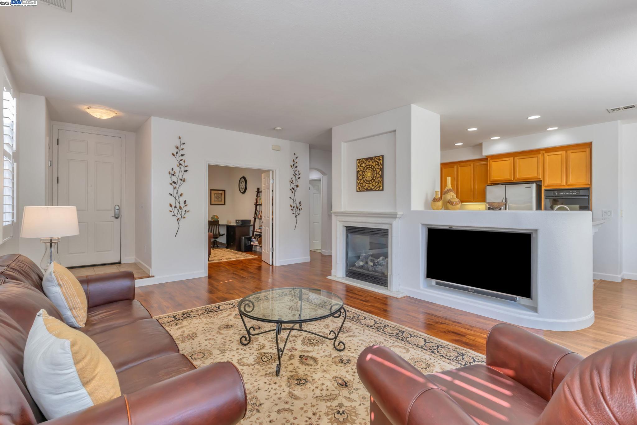 18720 Buren Pl
