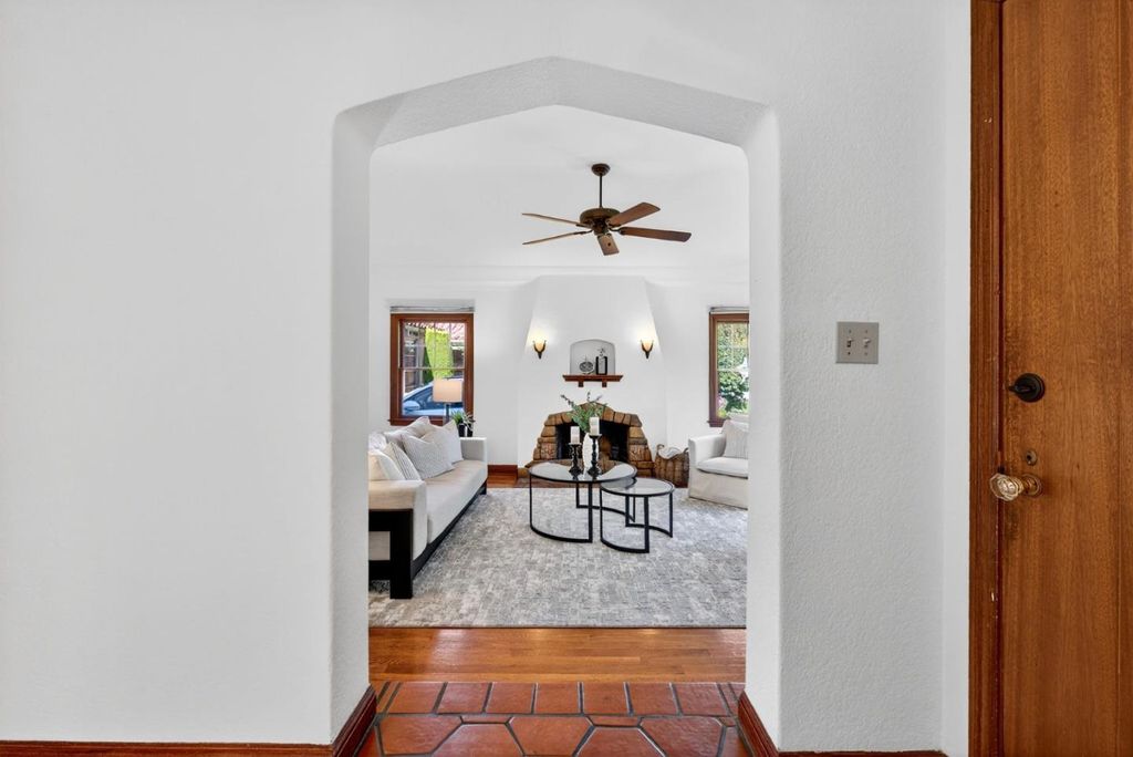 Photo of 1087 Merle Avenue, San Jose, CA 95125 (MLS # ML82025922)