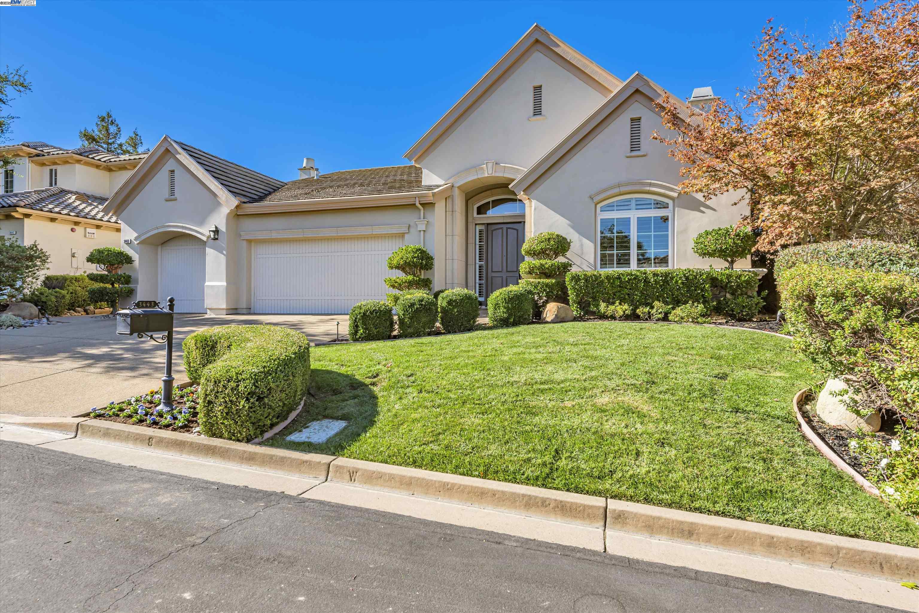 3443 Gravina Place