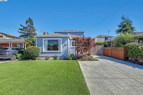 A home in San Leandro