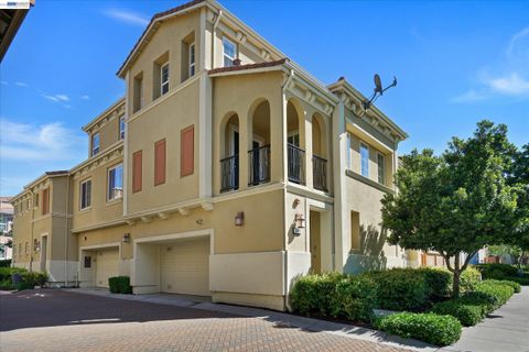 Photo of 576 Heligan Ln #2, Livermore, CA 94551 (MLS # 41130091)