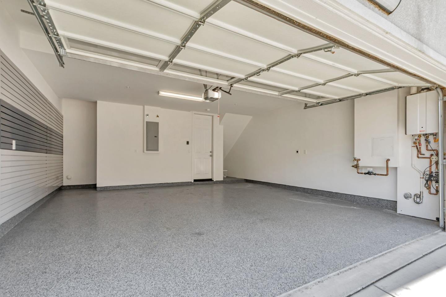 Milpitas, California 95035, United States, 3 Bedrooms Bedrooms, ,4 BathroomsBathrooms,Residential,Active,215951